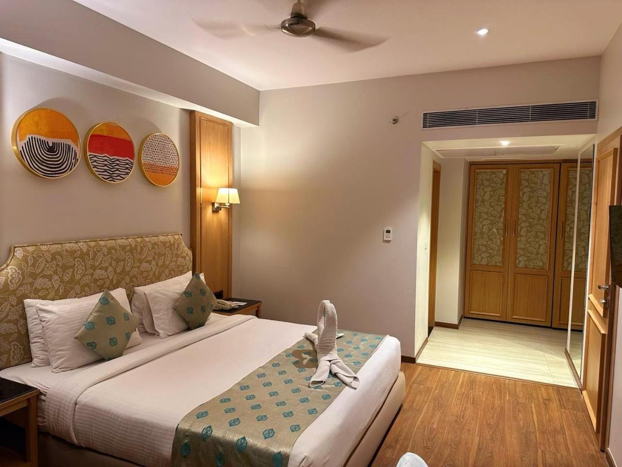 Comfort Hotel Vista Lucknow Exterior photo